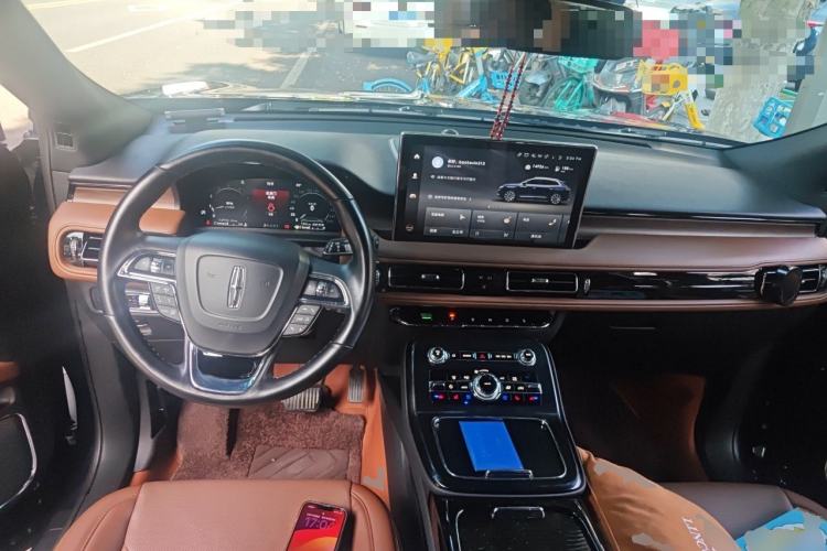 Used Lincoln Nautilus 2021 2.0T Four-Wheel Drive Luxury Edition Center Console