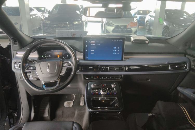 Used Lincoln Nautilus 2021 2.0T Four-Wheel Drive Luxury Edition Center Console