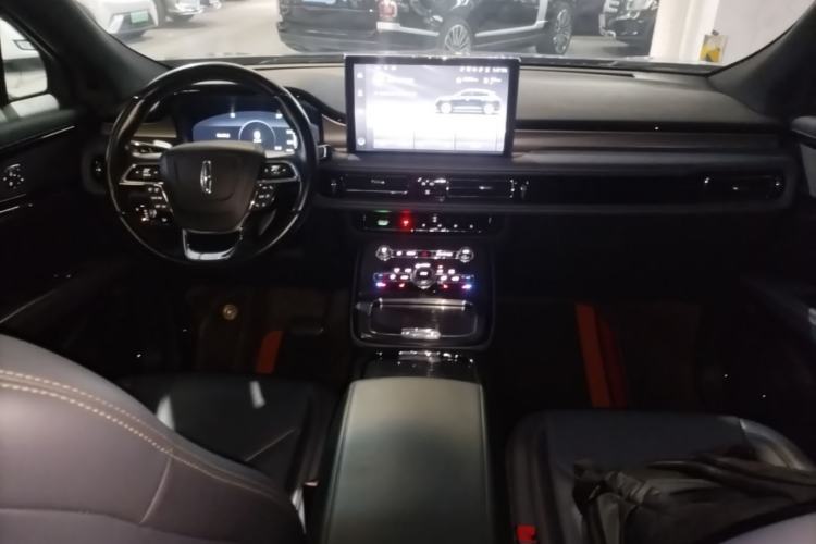 Used Lincoln Nautilus 2021 2.0T Four-Wheel Drive Luxury Edition Center Console