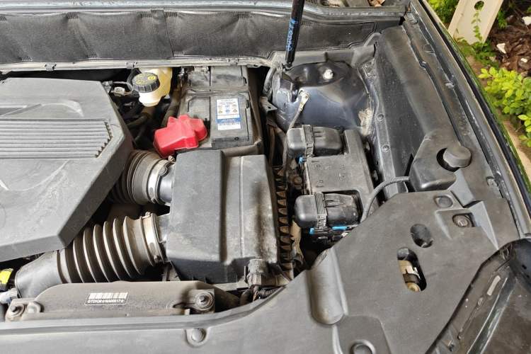 Used Lincoln Nautilus 2021 2.7T Four-Wheel Drive Prestige Edition Engine Bay Left