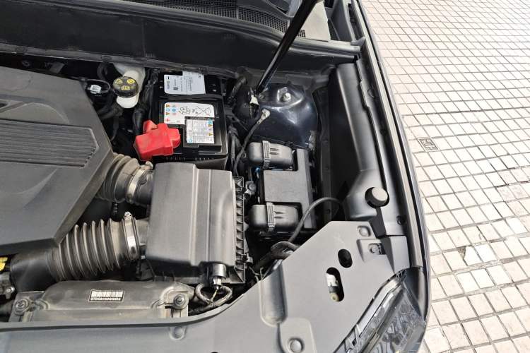 Used Lincoln Nautilus 2021 2.7T Four-Wheel Drive Prestige Edition Engine Bay Left