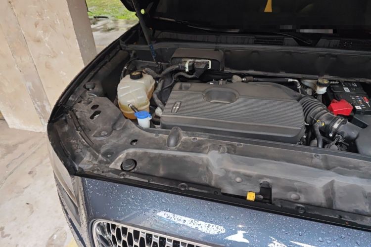 Used Lincoln Nautilus 2021 2.0T Four-Wheel Drive Luxury Edition Engine Bay Right