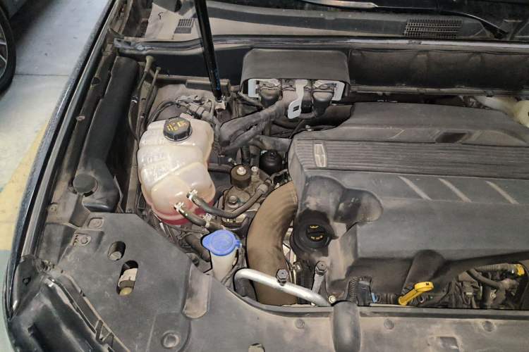 Used Lincoln Nautilus 2021 2.7T Four-Wheel Drive Prestige Edition Engine Bay Right