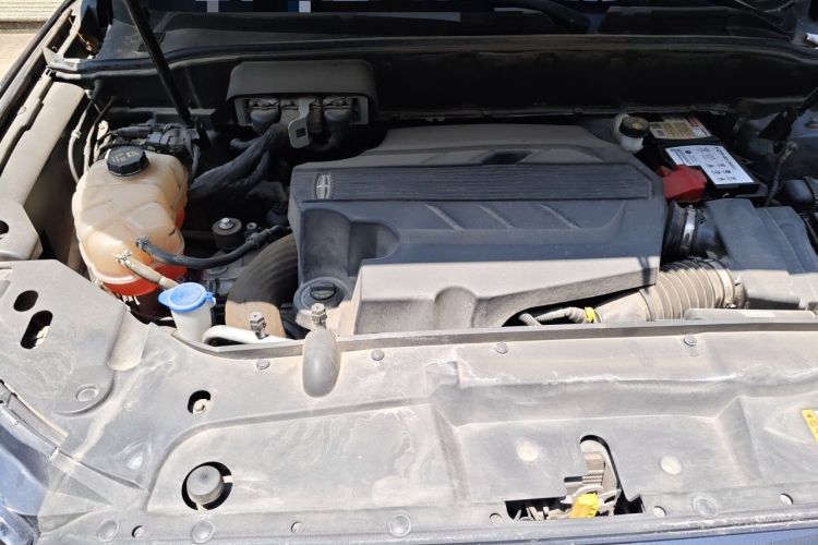 Used Lincoln Nautilus 2021 2.7T Four-Wheel Drive Prestige Edition Engine Bay Right