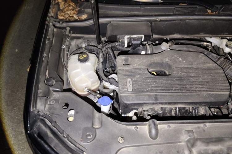 Used Lincoln Nautilus 2021 2.0T Four-Wheel Drive Luxury Edition Engine Bay Right
