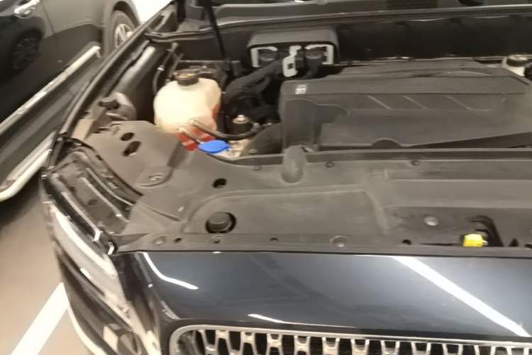 Used Lincoln Nautilus 2021 2.7T Four-Wheel Drive Prestige Edition Engine Bay Right