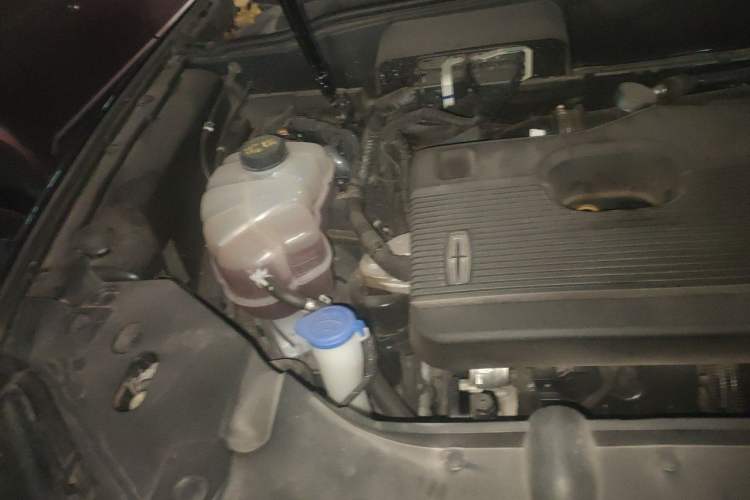 Used Lincoln Nautilus 2021 2.0T Four-Wheel Drive Luxury Edition Engine Bay Right