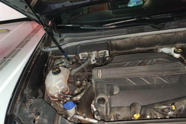 Used Lincoln Nautilus 2021 2.7T Four-Wheel Drive Prestige Edition Engine Bay Right