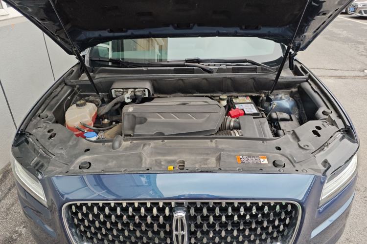 Used Lincoln Nautilus 2021 2.7T Four-Wheel-Drive Presidential Edition Engine Bay