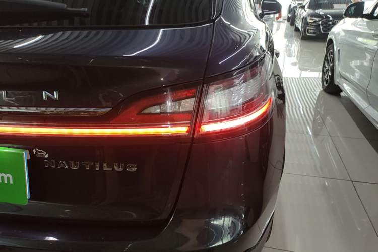 Used Lincoln Nautilus 2021 2.0T Four-Wheel Drive Luxury Edition Exterior 3