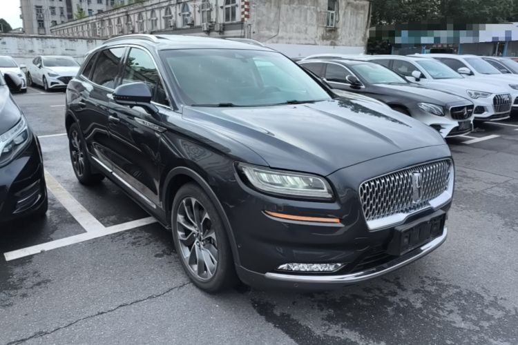Used Lincoln Nautilus 2021 2.0T Four-Wheel Drive Luxury Edition Front Right 45 Deg