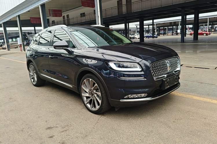 Used Lincoln Nautilus 2021 2.7T Four-Wheel Drive Prestige Edition Front Right 45 Deg