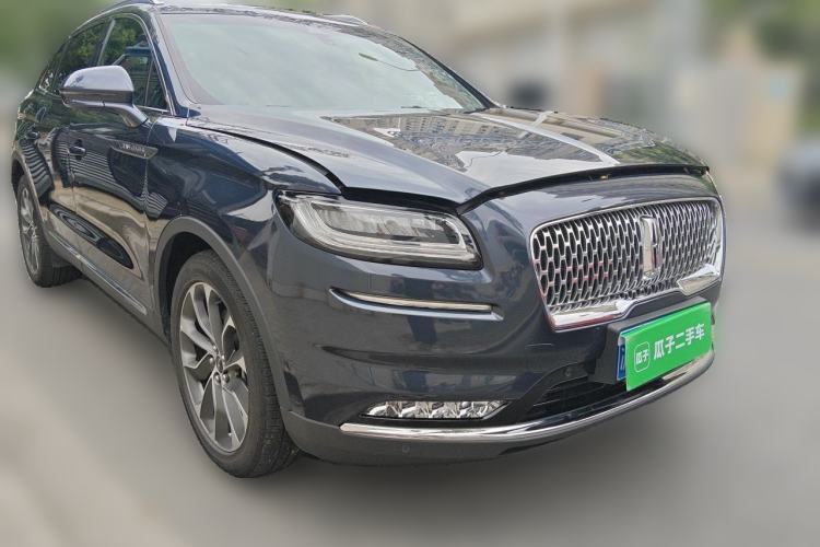 Used Lincoln Nautilus 2021 2.0T Four-Wheel Drive Luxury Edition Front Right 45 Deg