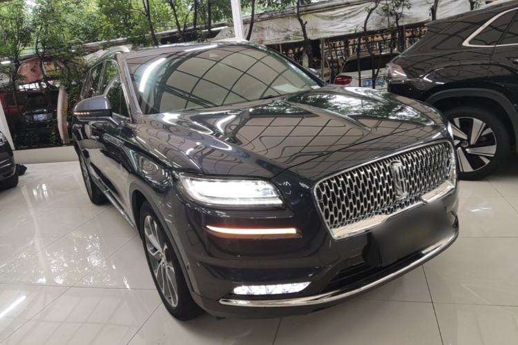 Used Lincoln Nautilus 2021 2.0T Four-Wheel Drive Luxury Edition Front Right 45 Deg
