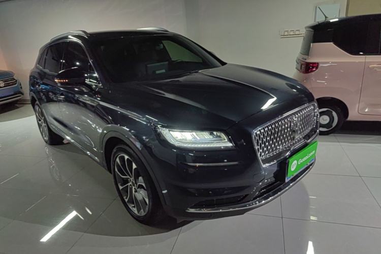 Used Lincoln Nautilus 2021 2.0T Four-Wheel Drive Luxury Edition Front Right 45 Deg
