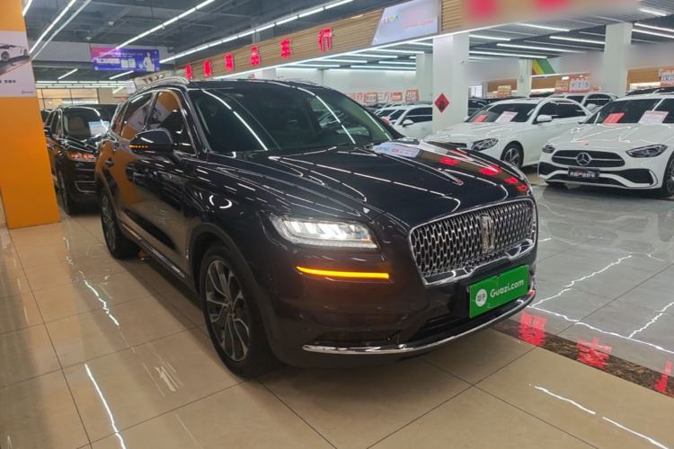 Used Lincoln Nautilus 2021 2.0T Four-Wheel Drive Luxury Edition Front Right 45 Deg