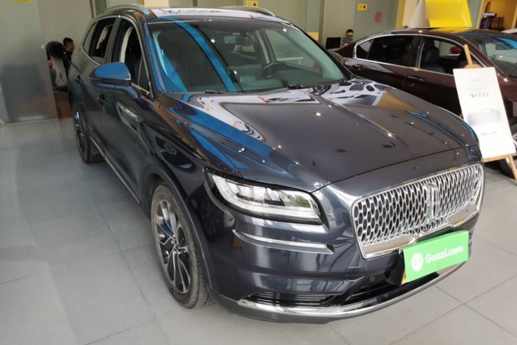 Used Lincoln Nautilus 2021 2.0T Four-Wheel Drive Luxury Edition Front Right 45 Deg