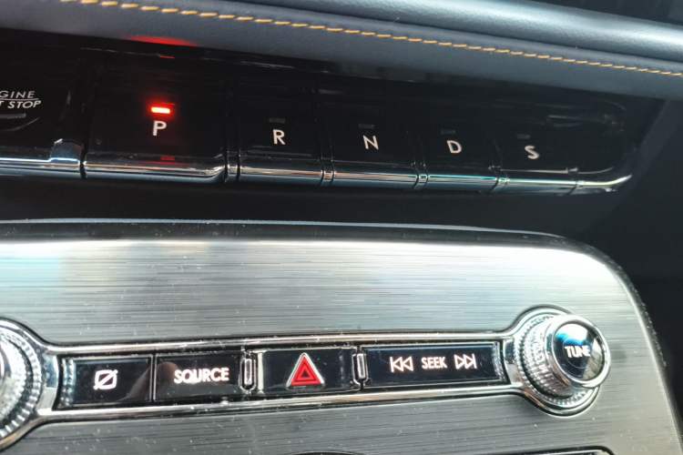 Used Lincoln Nautilus 2021 2.0T Four-Wheel Drive Luxury Edition Gear Lever
