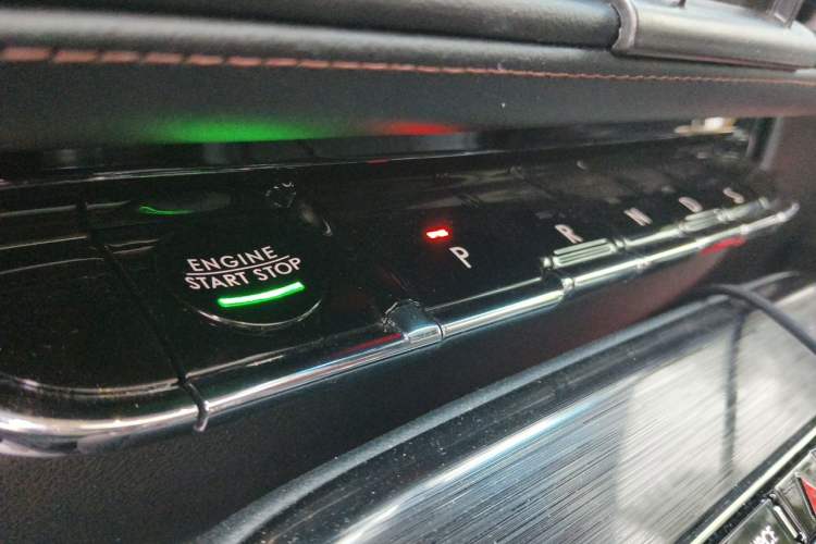 Used Lincoln Nautilus 2021 2.0T Four-Wheel Drive Luxury Edition Gear Lever