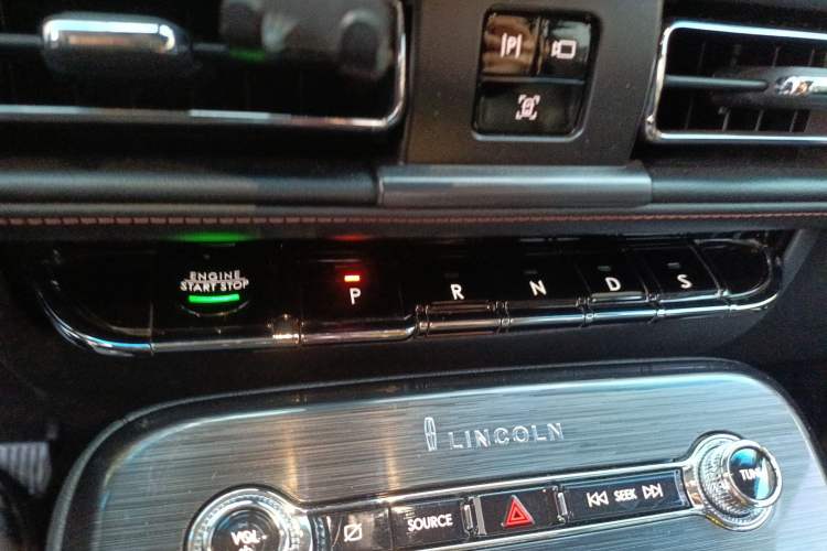 Used Lincoln Nautilus 2021 2.0T Four-Wheel Drive Luxury Edition Gear Lever