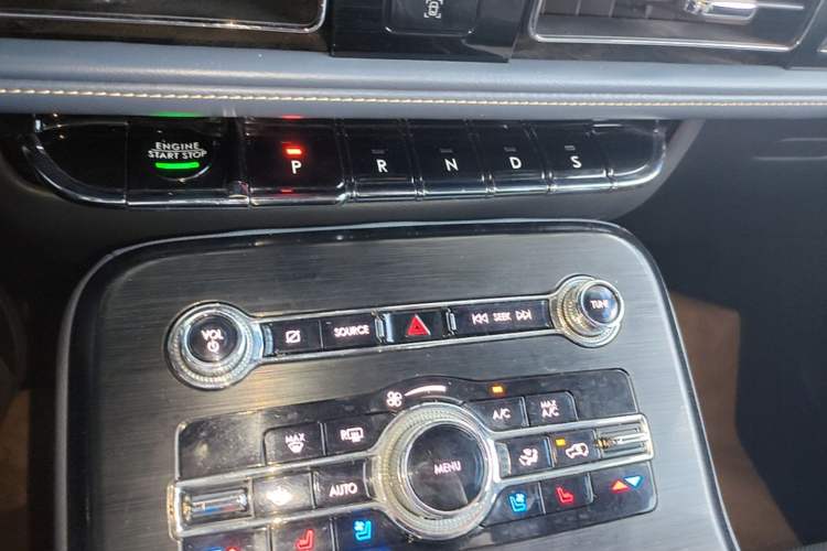 Used Lincoln Nautilus 2021 2.7T Four-Wheel Drive Prestige Edition Gear Lever