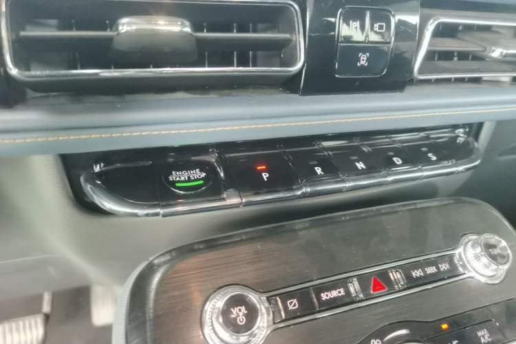 Used Lincoln Nautilus 2021 2.0T Four-Wheel Drive Luxury Edition Gear Lever