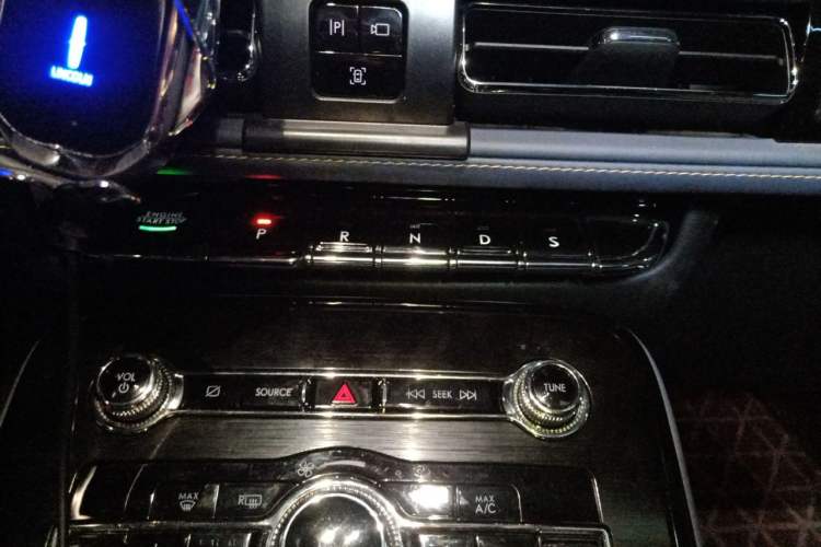 Used Lincoln Nautilus 2021 2.0T Four-Wheel Drive Luxury Edition Gear Lever