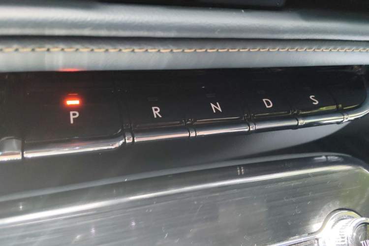Used Lincoln Nautilus 2021 2.7T Four-Wheel Drive Prestige Edition Gear Lever
