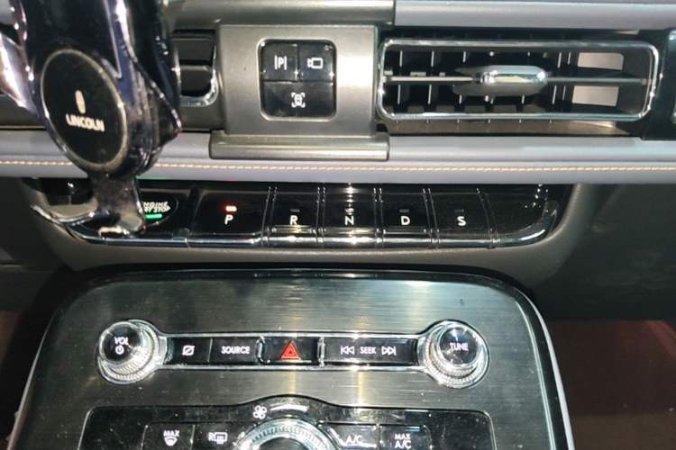 Used Lincoln Nautilus 2021 2.0T Four-Wheel Drive Luxury Edition Gear Lever