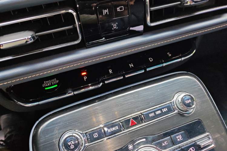 Used Lincoln Nautilus 2021 2.0T Four-Wheel Drive Luxury Edition Gear Lever