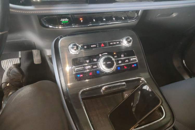 Used Lincoln Nautilus 2021 2.0T Four-Wheel Drive Luxury Edition Gear Lever