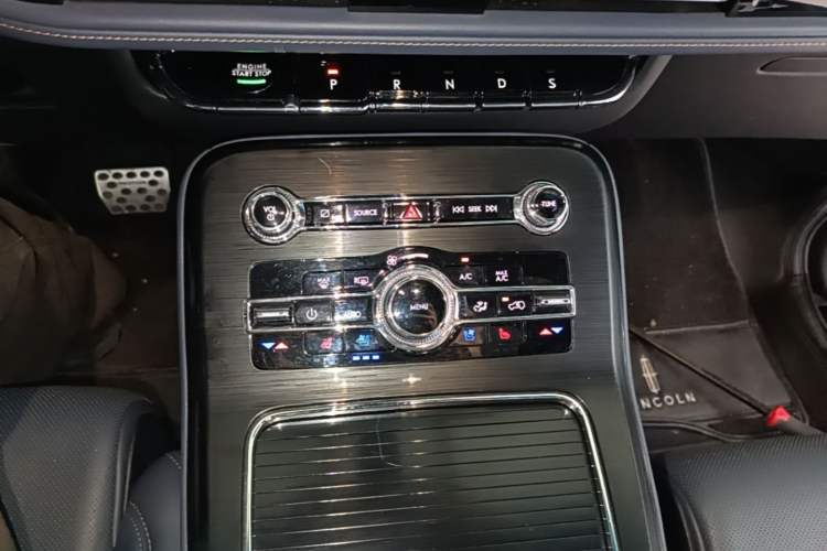 Used Lincoln Nautilus 2021 2.7T Four-Wheel Drive Prestige Edition Gear Lever