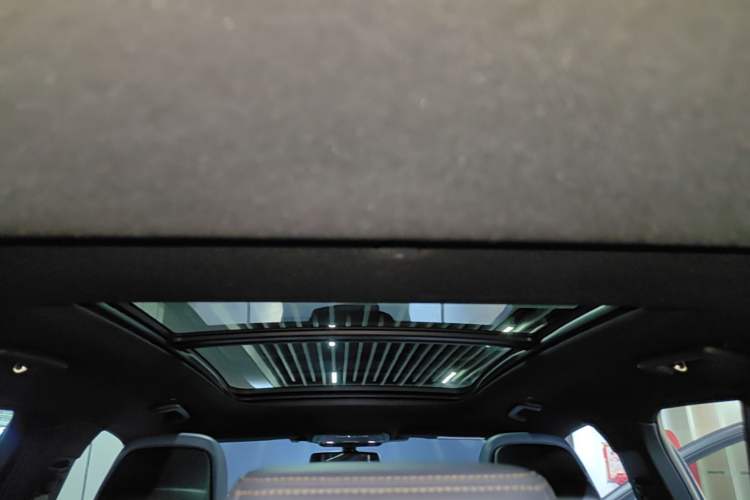 Used Lincoln Nautilus 2021 2.0T Four-Wheel Drive Luxury Edition Headliner