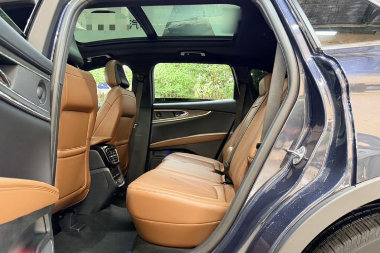 Used Lincoln Nautilus 2021 2.0T Four-Wheel Drive Luxury Edition Interior 3