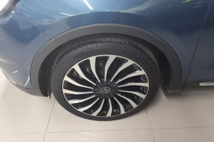 Used Lincoln Nautilus 2021 2.7T Four-Wheel-Drive Presidential Edition Left Front Wheel Hub