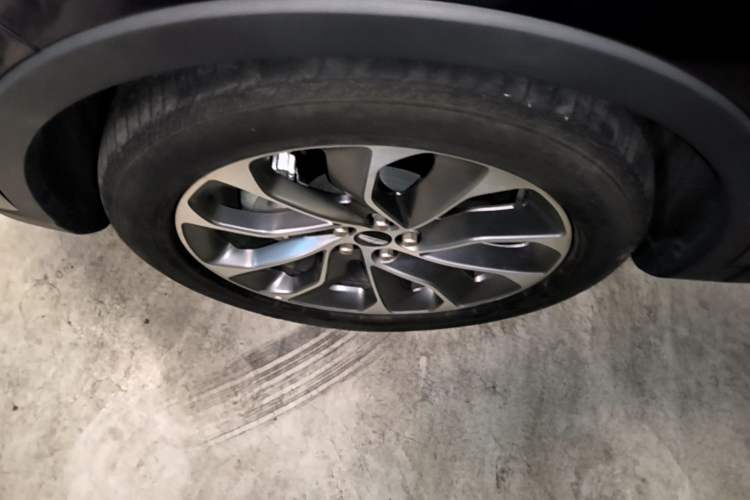 Used Lincoln Nautilus 2021 2.0T Four-Wheel Drive Luxury Edition Left Front Wheel Hub