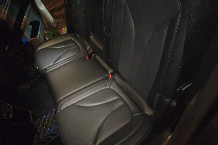 Used Lincoln Nautilus 2021 2.0T Four-Wheel Drive Luxury Edition Left Rear Seat