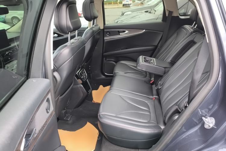 Used Lincoln Nautilus 2021 2.0T Four-Wheel Drive Luxury Edition Left Rear Seat