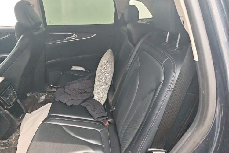 Used Lincoln Nautilus 2021 2.0T Four-Wheel Drive Luxury Edition Left Rear Seat