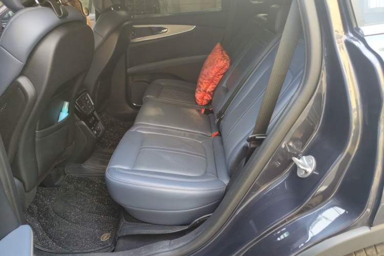 Used Lincoln Nautilus 2021 2.7T Four-Wheel Drive Prestige Edition Left Rear Seat