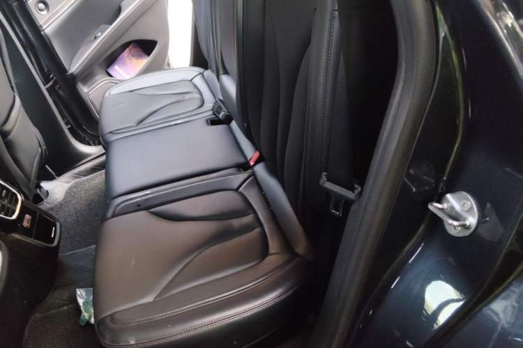 Used Lincoln Nautilus 2021 2.0T Four-Wheel Drive Luxury Edition Left Rear Seat