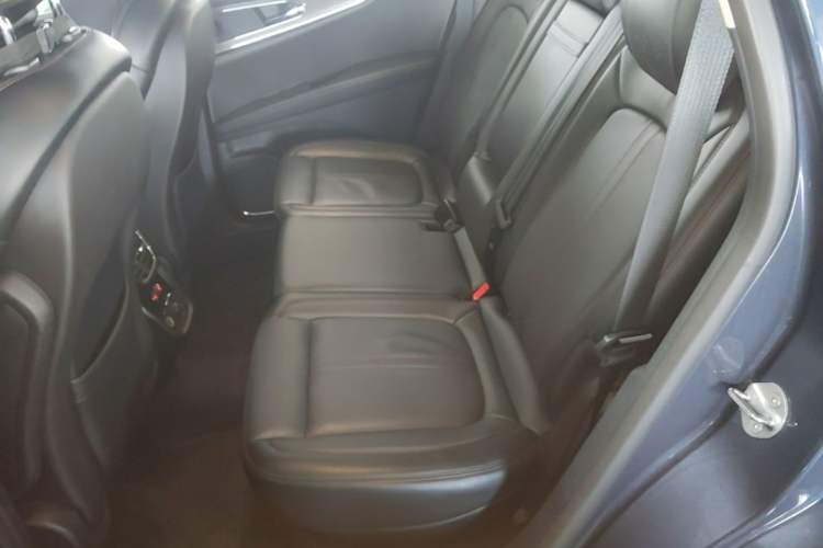 Used Lincoln Nautilus 2021 2.7T Four-Wheel Drive Prestige Edition Left Rear Seat