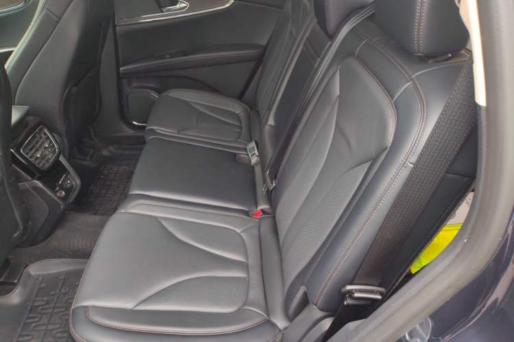 Used Lincoln Nautilus 2021 2.0T Four-Wheel Drive Luxury Edition Left Rear Seat