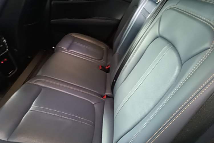 Used Lincoln Nautilus 2021 2.7T Four-Wheel Drive Prestige Edition Left Rear Seat