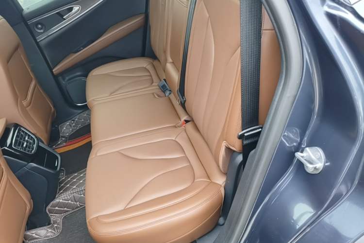 Used Lincoln Nautilus 2021 2.0T Four-Wheel Drive Luxury Edition Left Rear Seat