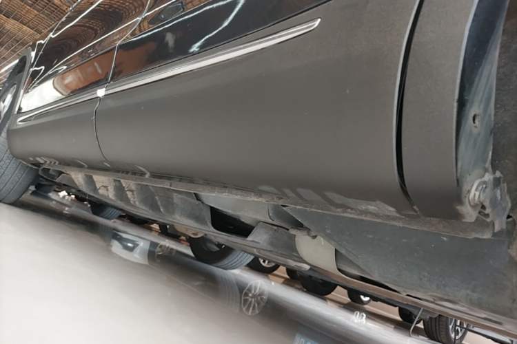 Used Lincoln Nautilus 2021 2.0T Four-Wheel Drive Luxury Edition Left Side Sill