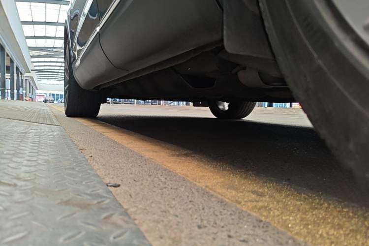 Used Lincoln Nautilus 2021 2.7T Four-Wheel Drive Prestige Edition Left Side Sill