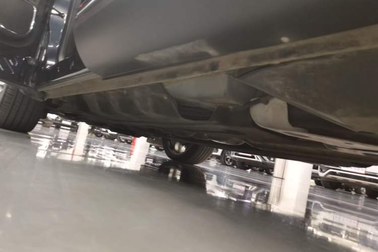 Used Lincoln Nautilus 2021 2.7T Four-Wheel Drive Prestige Edition Left Side Sill
