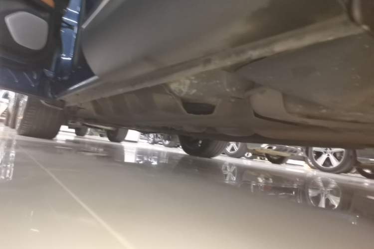 Used Lincoln Nautilus 2021 2.7T Four-Wheel-Drive Presidential Edition Left Side Sill