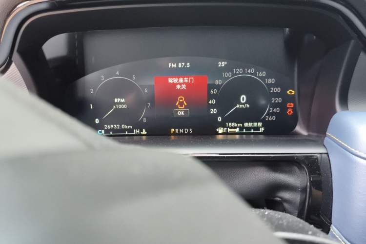 Used Lincoln Nautilus 2021 2.0T Four-Wheel Drive Luxury Edition Odometer Close Up